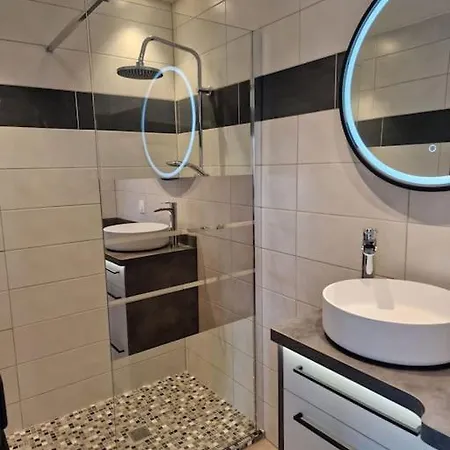 Le Brasilia - 4 Pers - 10 Min Palais - Climatise - Centre Lägenhet