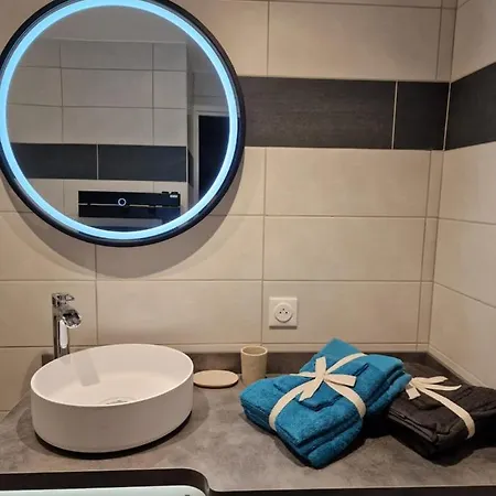 Lägenhet Le Brasilia - 4 Pers - 10 Min Palais - Climatise - Centre Cannes